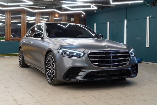 Полная оклейка кузова Mercedes-Benz S W223 матовой бронеплёнкой