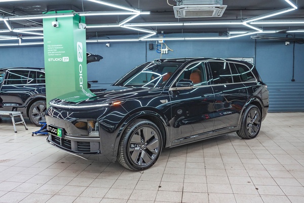 Бронь Lixiang L9 2024 глянцевым полиуретаном