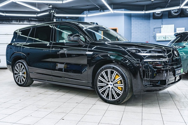 Полная оклейка кузова Denza N9 полиуретановой пленкой