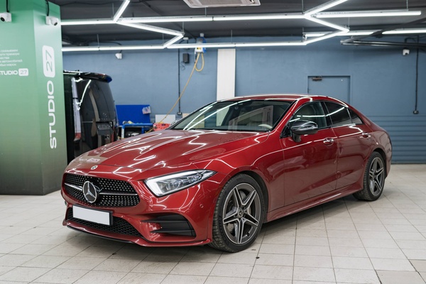 Оклейка передней полусферы Mercedes-Benz CLS атермальной пленкой