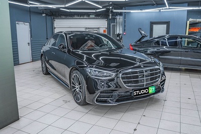 Оклейка кузова Mercedes-Benz S W223 полиуретановой плёнкой