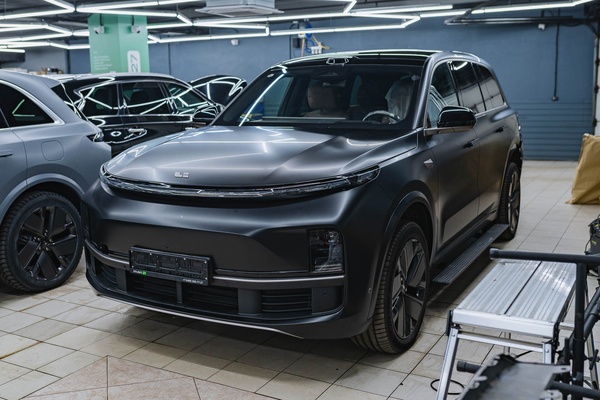Полная оклейка матовой пленкой Lixiang L9 Рестайлинг 2025