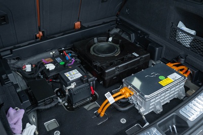 Установка акустики Dynaudio на Lixiang L7 Ultra + шумка дверей