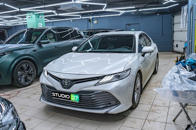 Атермальная тонировка передних стекол Toyota Camry XV70