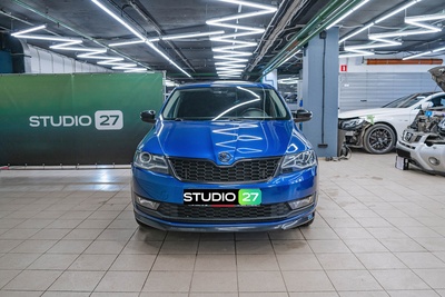 Тонировка задней полусферы и передних стёкол Skoda Rapid