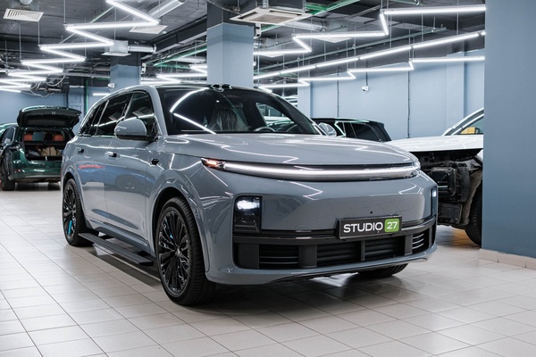 Полная оклейка кузова Lixiang L7 глянцевой плёнкой