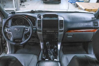 Химчистка салона Toyota Land Cruiser Prado 120