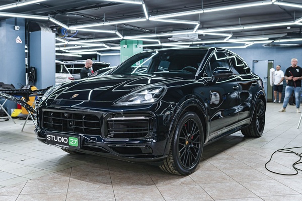 Полная оклейка Porsche Cayenne