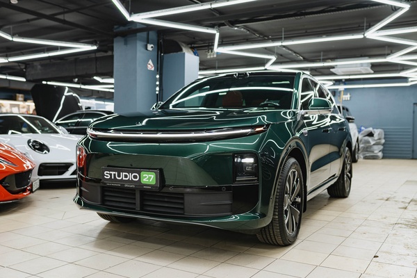 Полная оклейка Lixiang L6 глянцевым полиуретаном