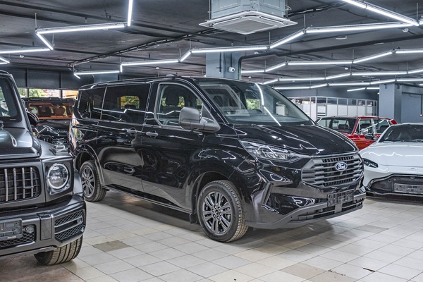 Оклейка зоны риска Ford Tourneo