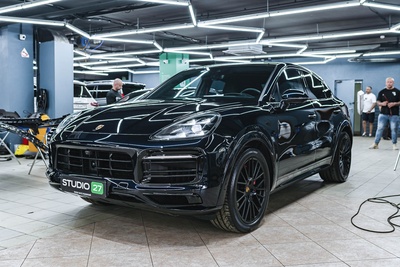 Полная оклейка Porsche Cayenne