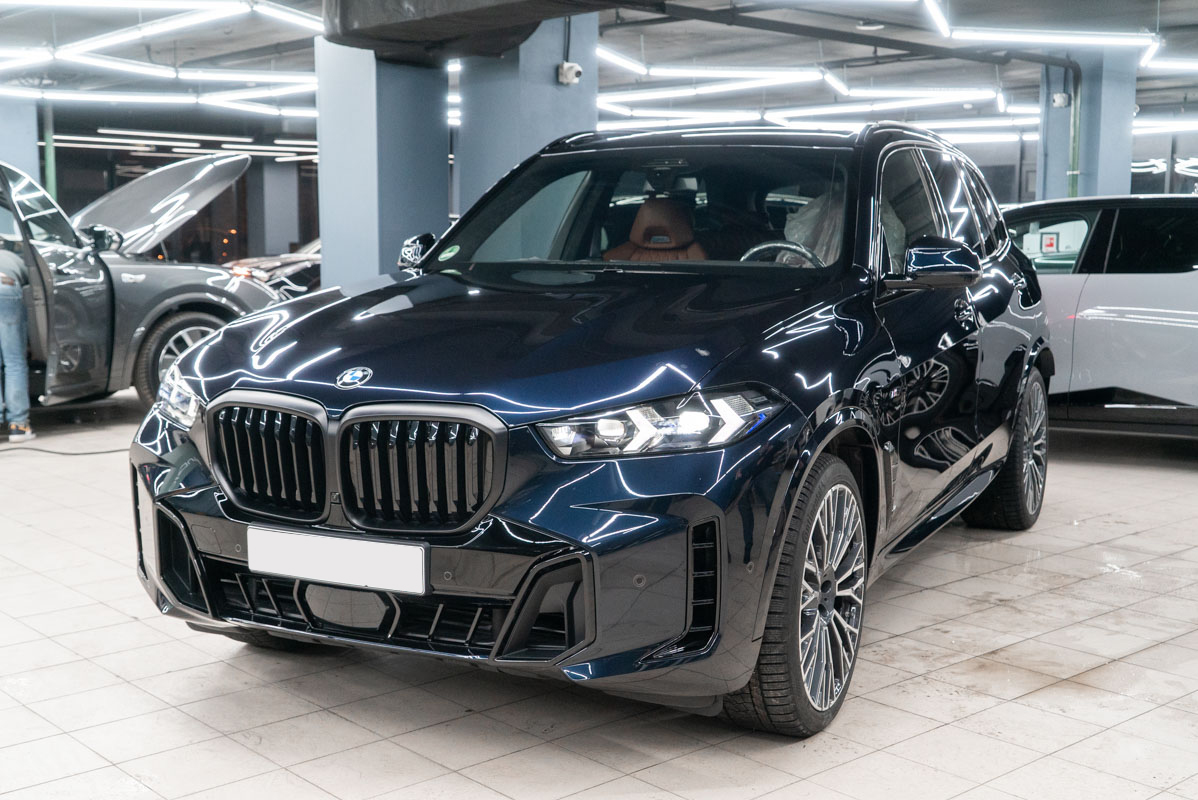 Полная оклейка BMW X5 G05 LCI полиуретановой пленкой