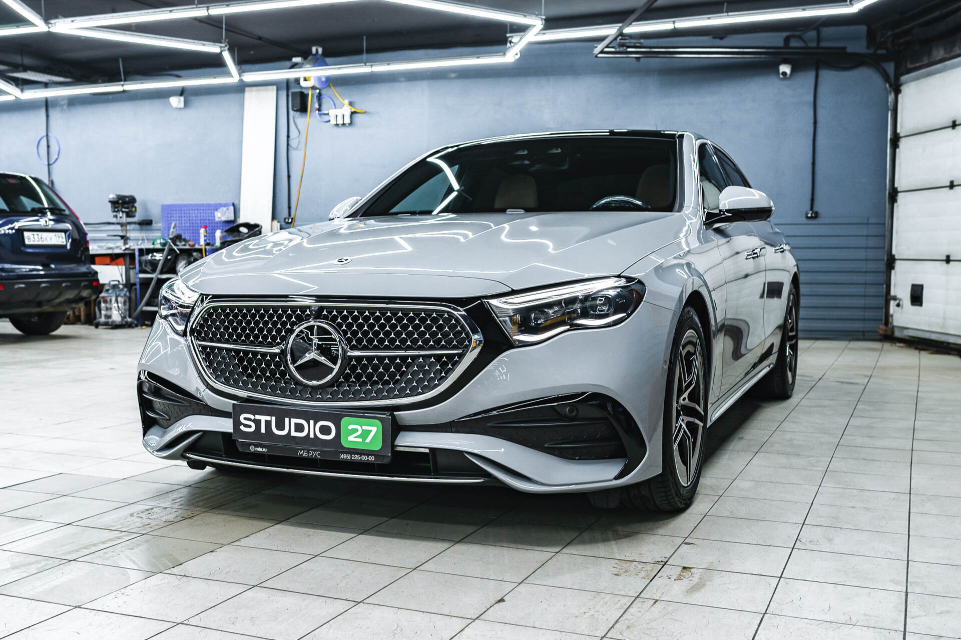 Оклейка зоны риска Mercedes-Benz E W214