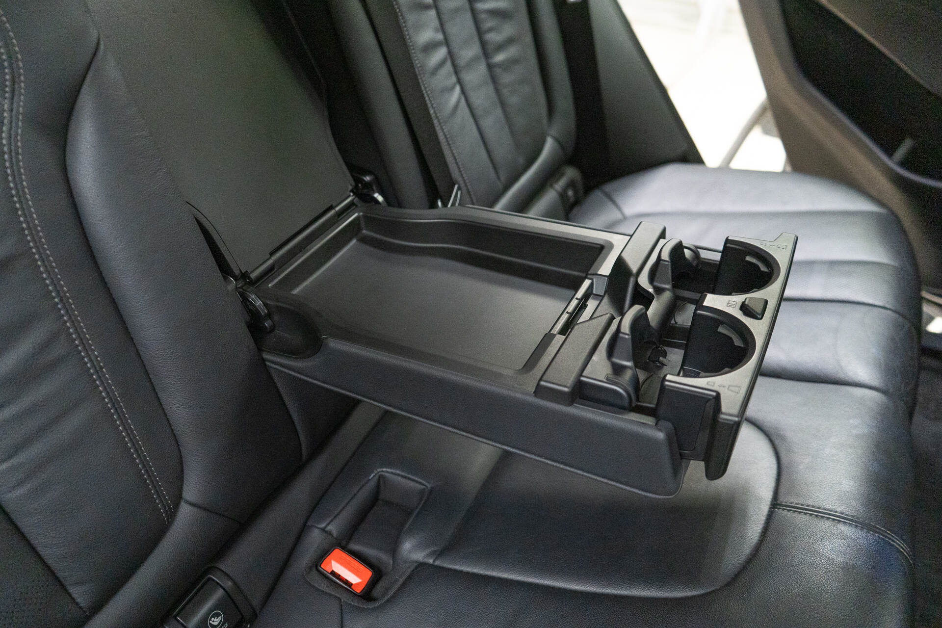Детейлинг химчистка салона BMW X5 G05