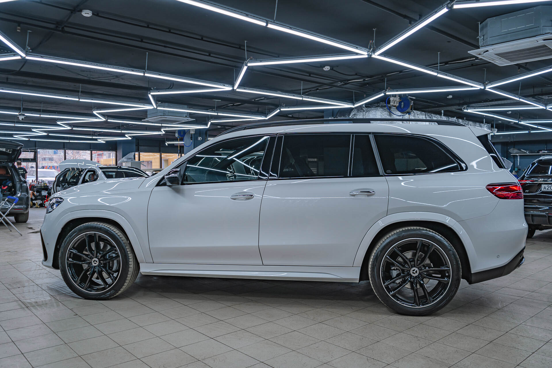 Оклейка зоны риска Mercedes-Benz GLS W167 полиуретаном
