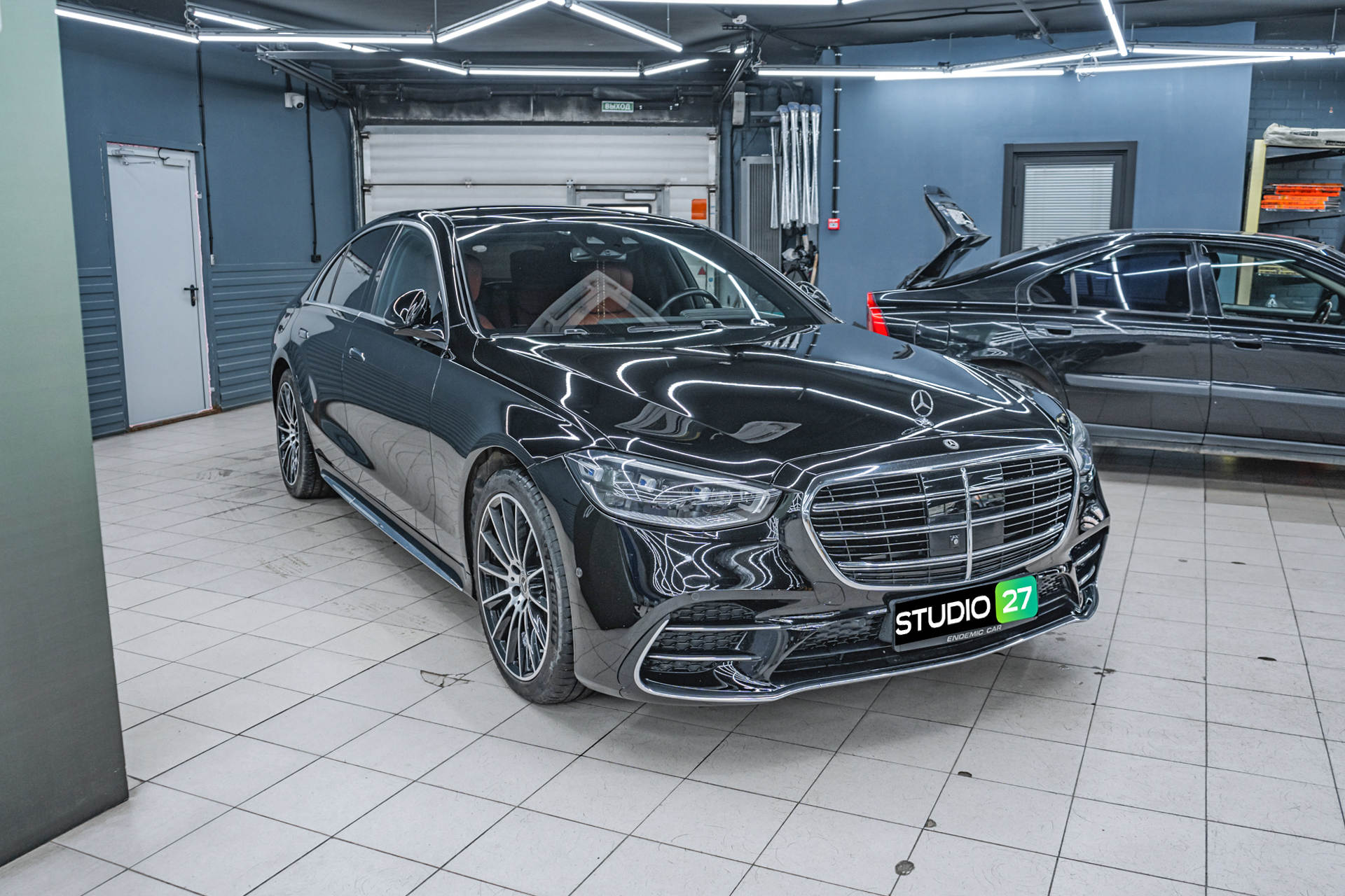 Оклейка кузова Mercedes-Benz S W223 полиуретановой плёнкой
